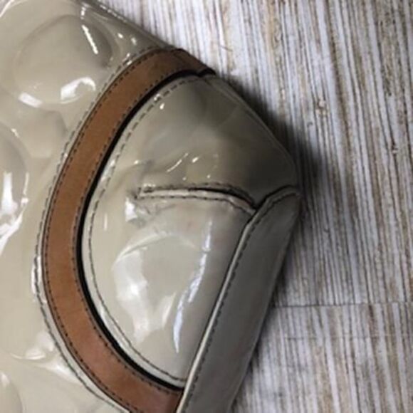 1360 Coach inlaid C Patent leather medium tote Ivory * - Picture 2 of 7